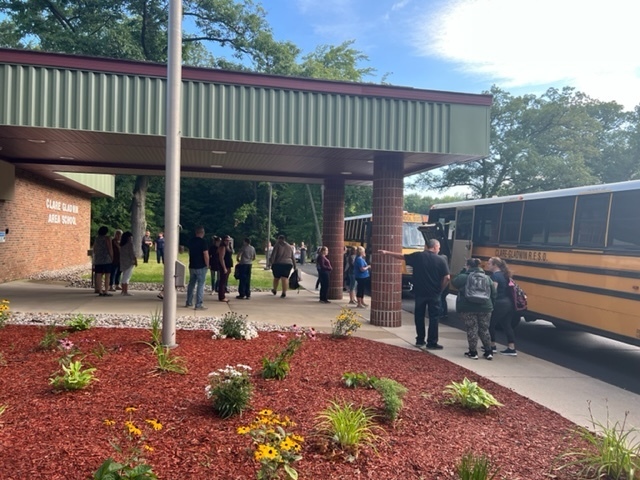 Area School welcomes back students 